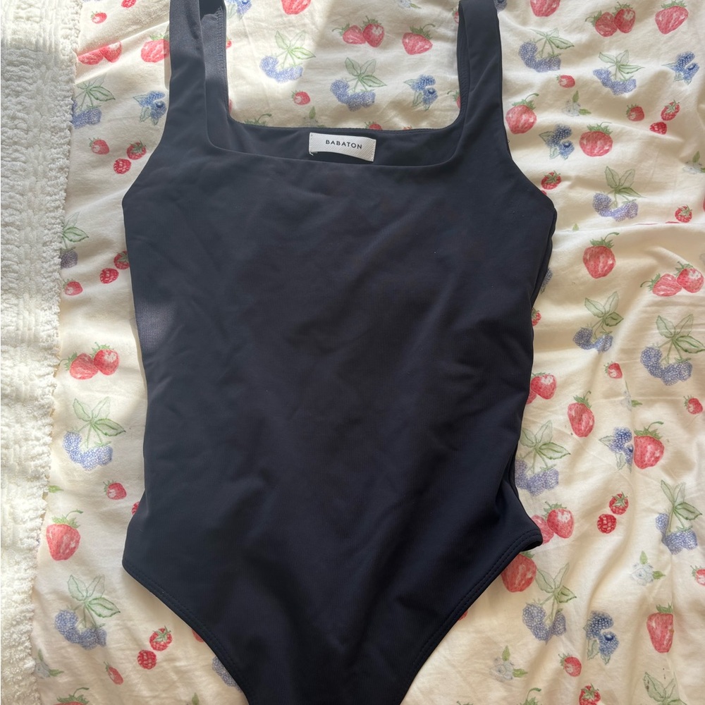 Aritzia Babaton bodysuit